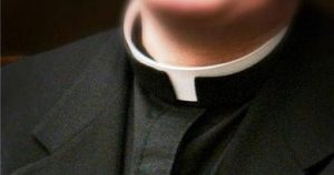 priest-collar1
